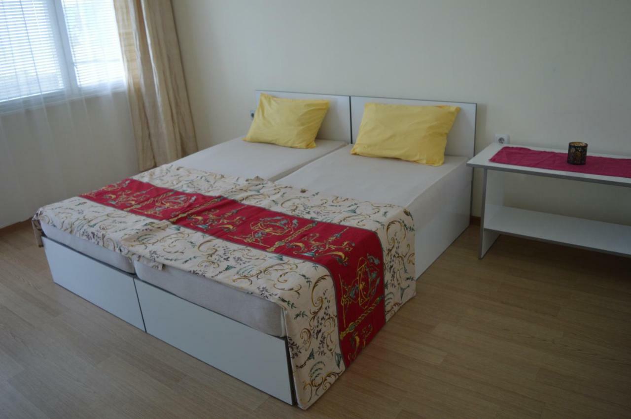 Happy Vacation 2 Apartment Varna Ngoại thất bức ảnh